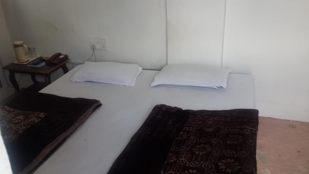 Golden Deluxe Hotel Jaipur