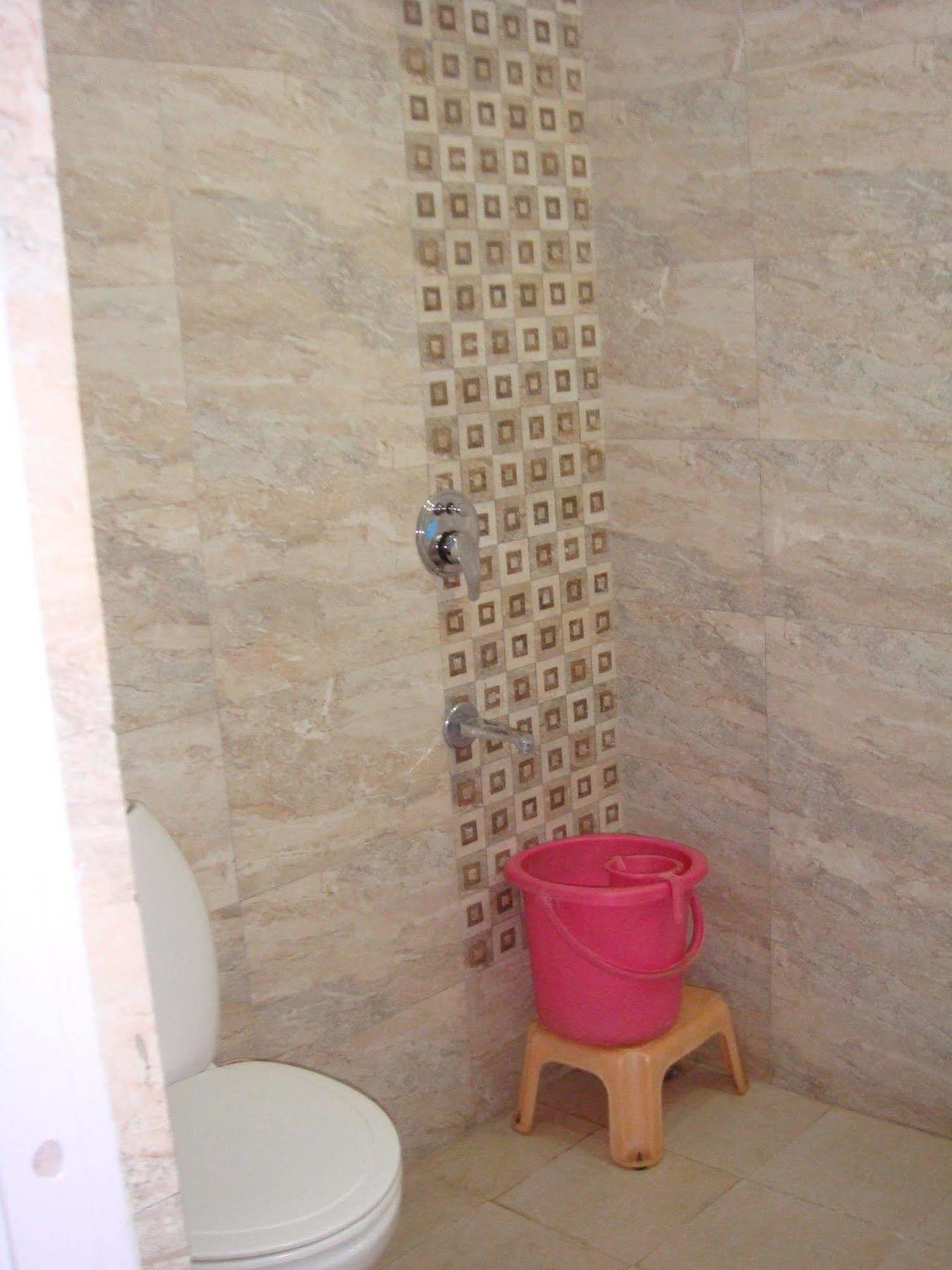Golden Deluxe Hotel 2*